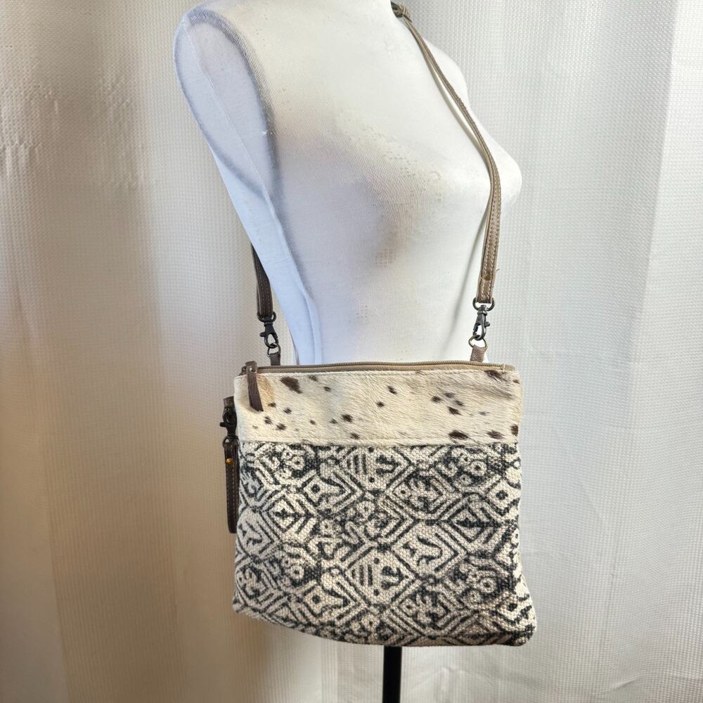 Myra Cowhide Aztec Crossbody Bag Canvas Leather Accent Western Boho Cowgirl EUC